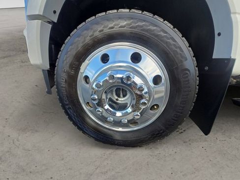 Certified 2025 Ford F450 Platinum w/ FX4 Off-Road Package image 14