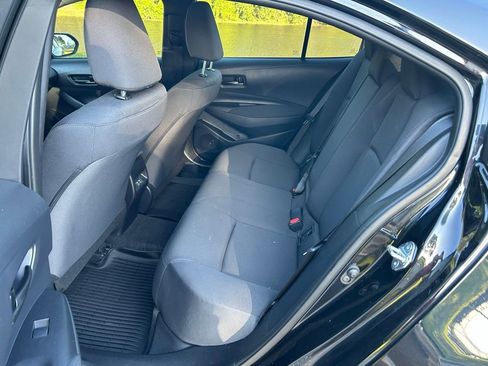 Used 2025 Toyota Corolla LE FWD image 14