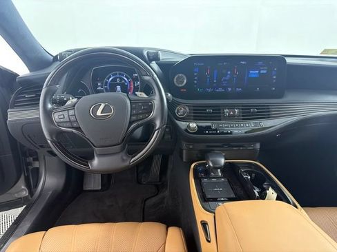 Used 2022 Lexus LS 500 AWD w/ Interior Upgrade Package image 26