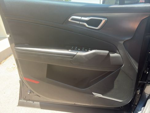 Used 2023 Kia Sportage EX FWD image 17