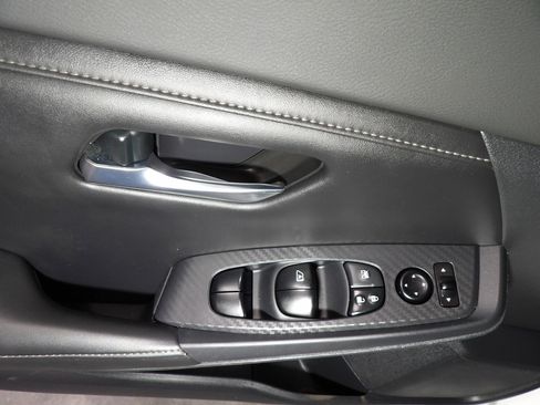 Used 2021 Nissan Sentra SV image 9