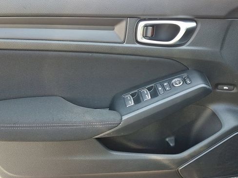 Certified 2025 Honda Civic Sport image 12