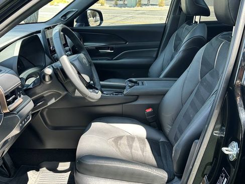 Used 2026 Toyota Grand Highlander AWD Hybrid image 16