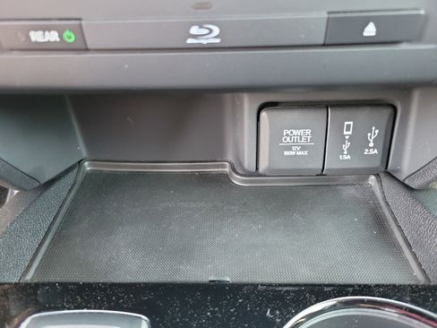 Used 2017 Honda Pilot Elite image 14