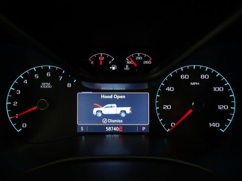 Used 2020 Chevrolet Colorado Z71 AWD/4WD image 2