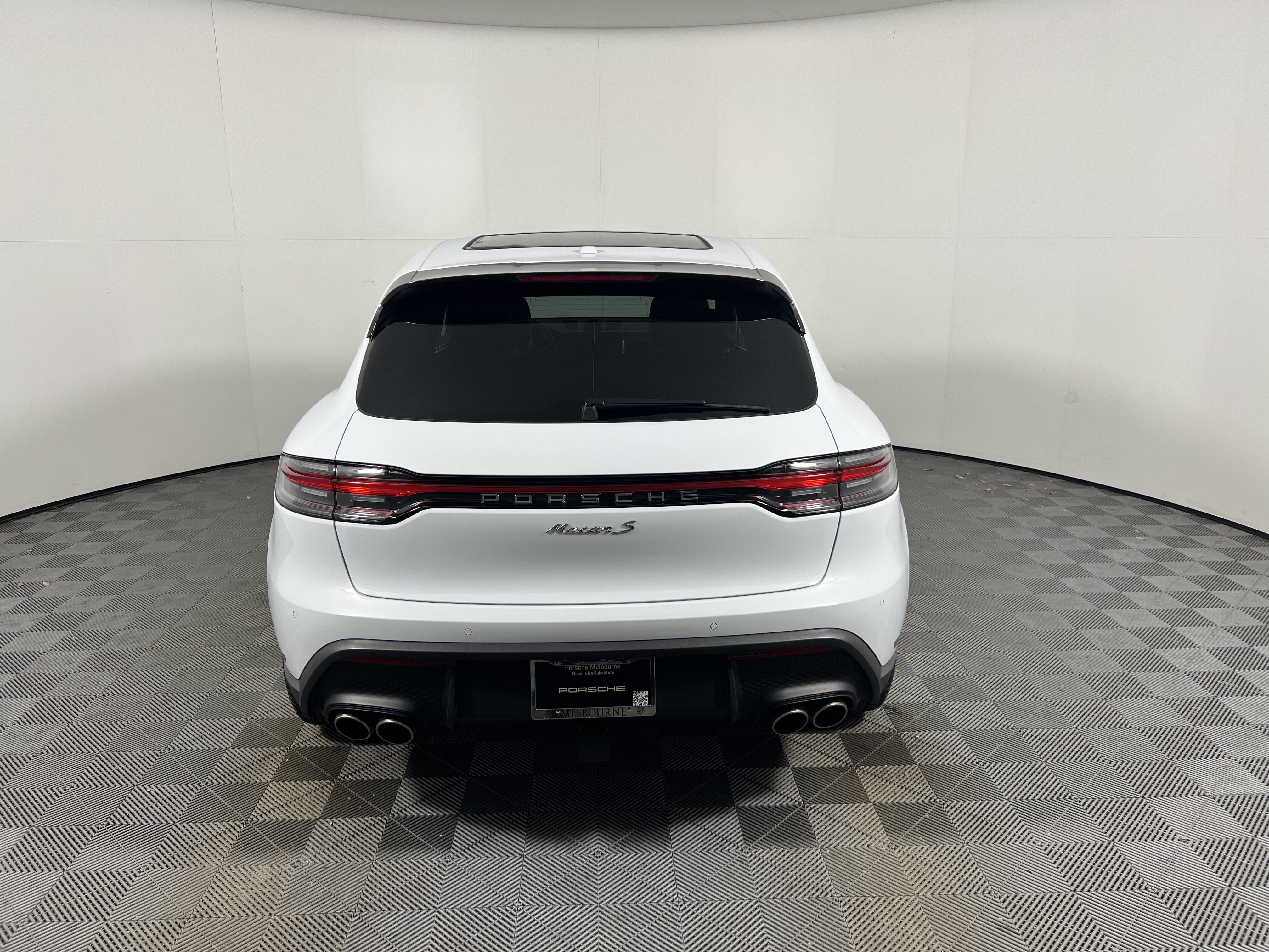 Certified 2026 Porsche Macan S AWD/4WD image 6