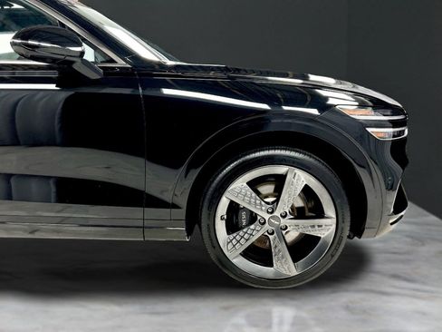 Used 2023 Genesis GV70 2.5T w/ Sport Prestige Package image 11