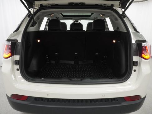 Certified 2020 Jeep Compass Latitude image 44