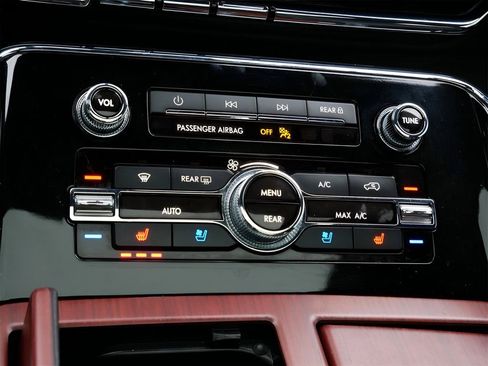 Used 2023 Lincoln Navigator L Reserve image 22