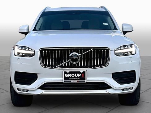 Used 2021 Volvo XC90 T5 Momentum w/ Protection Package Premier FWD image 4