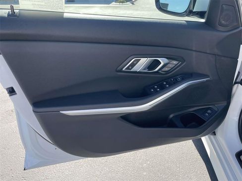 Used 2022 BMW 330i Sedan w/ Convenience Package image 19