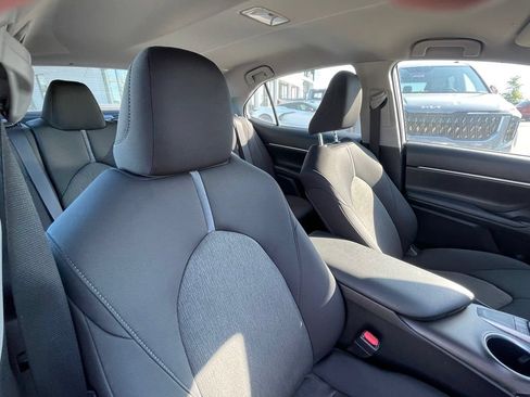 Used 2022 Toyota Camry LE FWD image 27