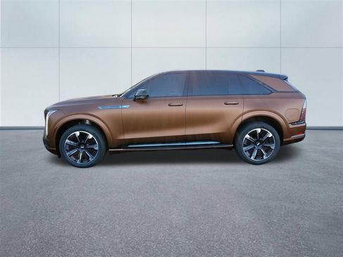 Used 2025 Cadillac Escalade IQ Sport 1 w/ LPO, Etrunk Organizer Package image 2