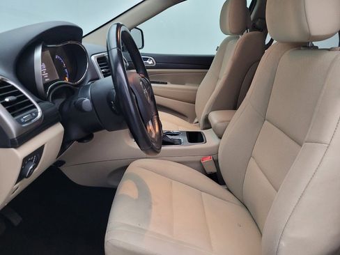 Used 2021 Jeep Grand Cherokee Laredo image 17