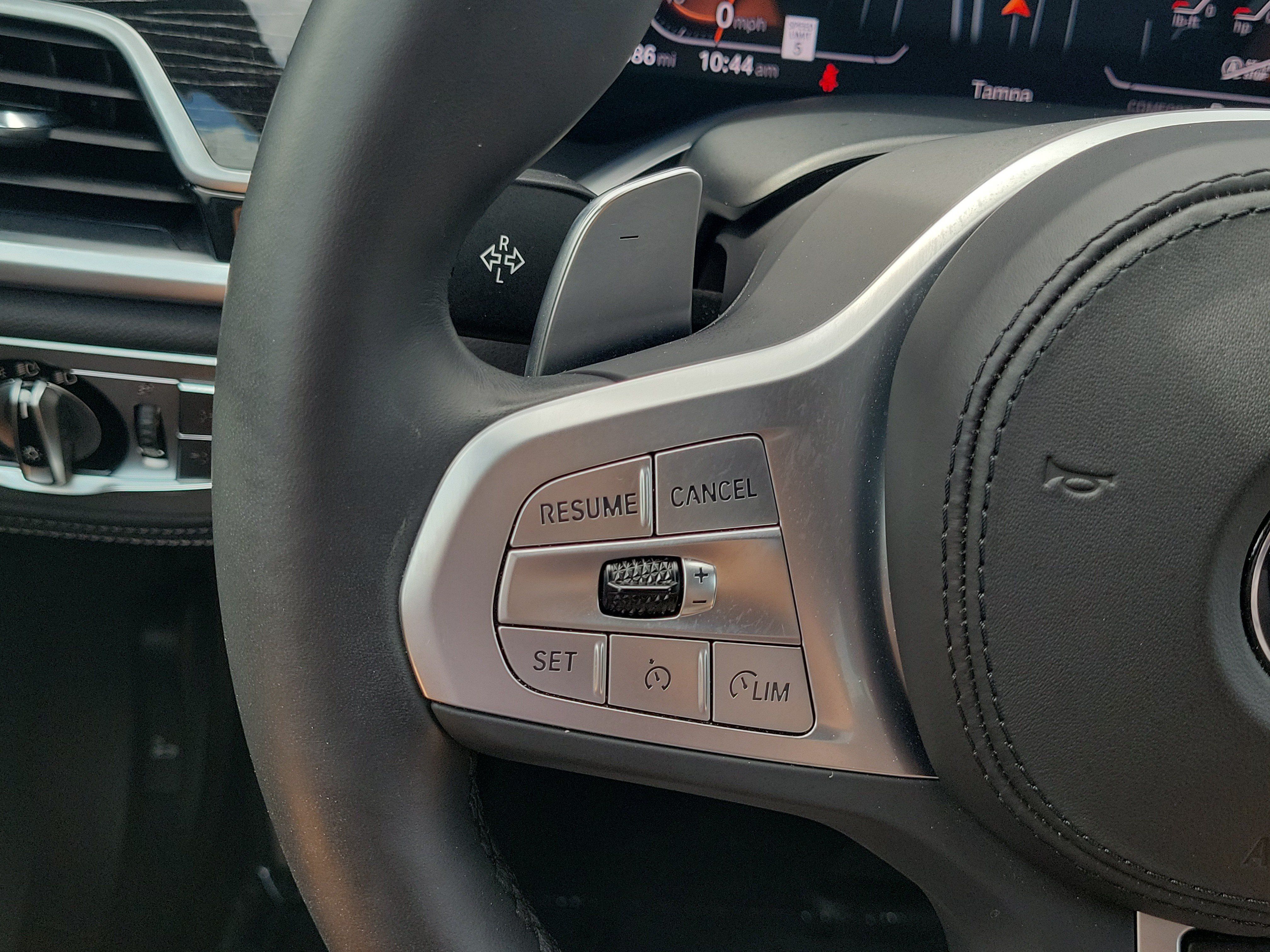 Used 2022 BMW 740i w/ M Sport Package RWD image 25