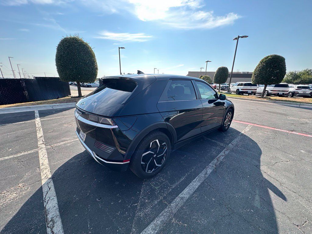 Certified 2024 Hyundai Ioniq 5 SE RWD image 4