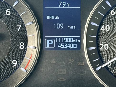 Used 2017 INFINITI Q70 3.7 w/ Technology Package AWD/4WD image 24