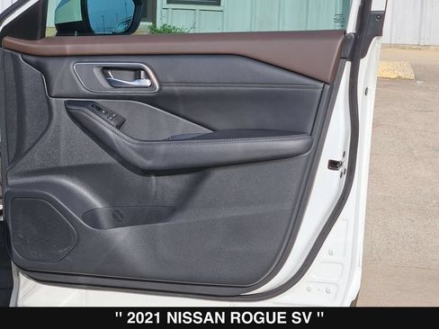 Used 2021 Nissan Rogue SV w/ Premium Package FWD image 34