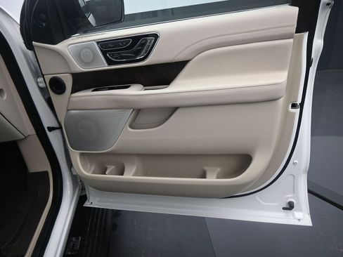 Used 2021 Lincoln Navigator L Reserve w/ Luxury Package image 6