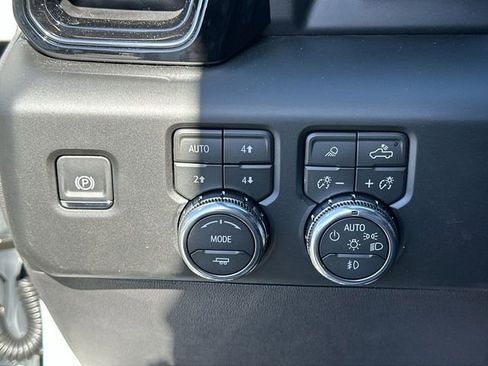 New 2026 GMC Sierra 1500 AT4 w/ AT4 Premium Package AWD/4WD image 18