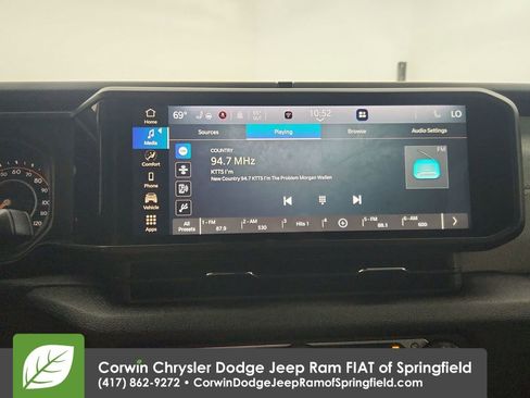 Used 2024 Jeep Wrangler Unlimited Sport AWD/4WD image 16