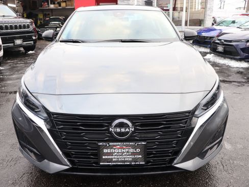 Used 2025 Nissan Altima 2.5 SV image 8