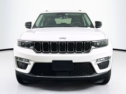 Used 2022 Jeep Grand Cherokee Limited 4xe w/ Luxury Tech Group II AWD/4WD image 2