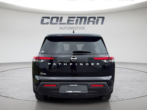 Used 2025 Nissan Pathfinder S FWD image 4