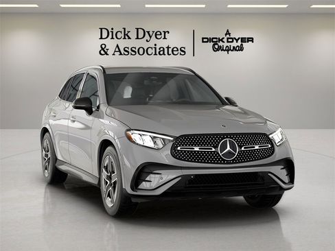 Used 2025 Mercedes-Benz GLC 300 GLC 300 image 35