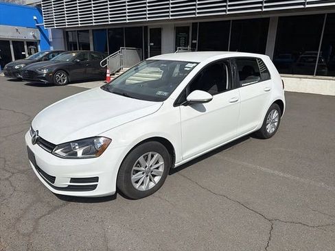 Used 2017 Volkswagen Golf SEL image 3