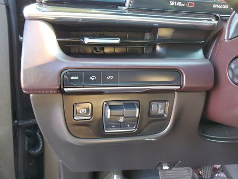 Used 2021 Cadillac Escalade ESV Sport Platinum RWD image 30