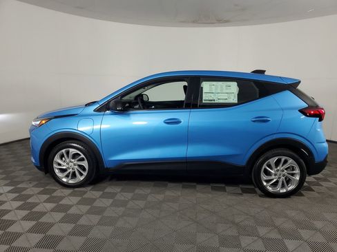 New 2027 Chevrolet Bolt LT FWD image 7