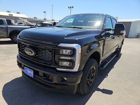 New 2026 Ford F350 Lariat w/ Black Appearance Package AWD/4WD image 4