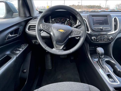 Used 2024 Chevrolet Equinox LT image 16