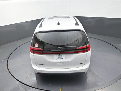 New 2026 Chrysler Pacifica Select image 14