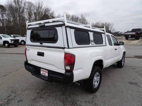 Used 2021 Toyota Tacoma SR image 7