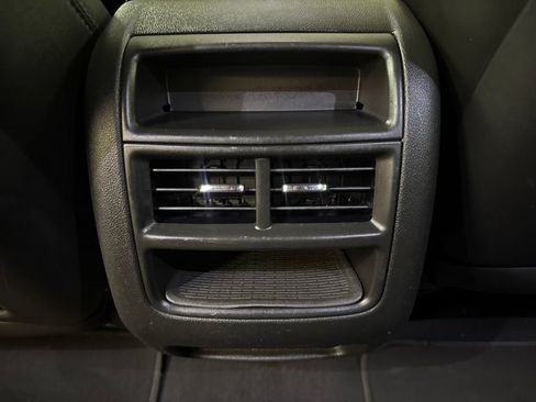 Used 2017 Cadillac XT5 Luxury FWD image 14