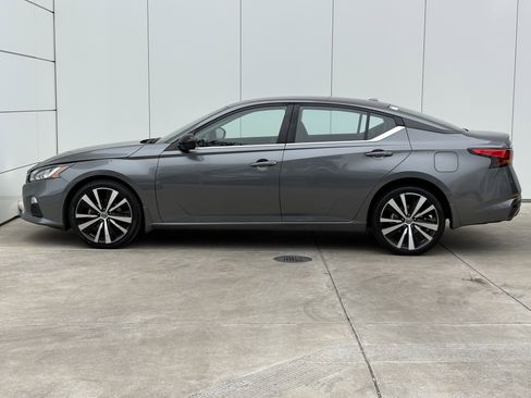 Used 2022 Nissan Altima 2.5 SR AWD/4WD image 4