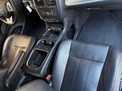 Used 2019 Dodge Grand Caravan GT image 19