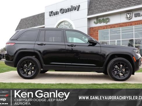 New 2026 Jeep Grand Cherokee Altitude AWD/4WD image 1
