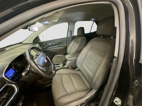Used 2019 Chevrolet Equinox LT w/ Driver Convenience Package AWD/4WD image 13