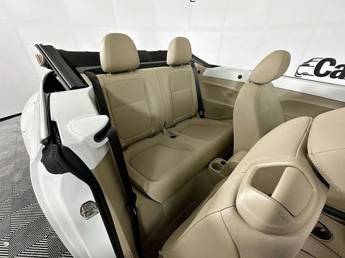 Used 2016 Volkswagen Beetle 1.8T SE image 30
