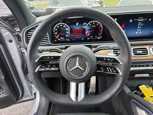 Certified 2025 Mercedes-Benz GLS 450 4MATIC image 17