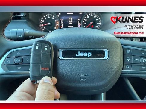 Used 2025 Jeep Compass Trailhawk image 46