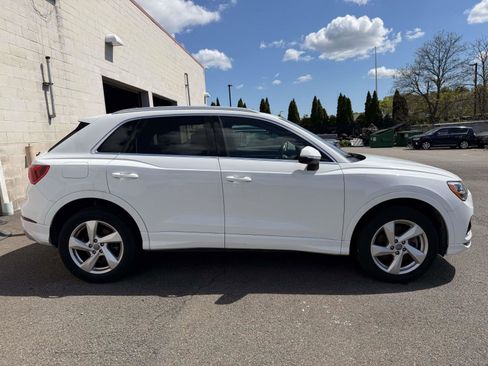 Used 2020 Audi Q3 2.0T Premium AWD/4WD image 33