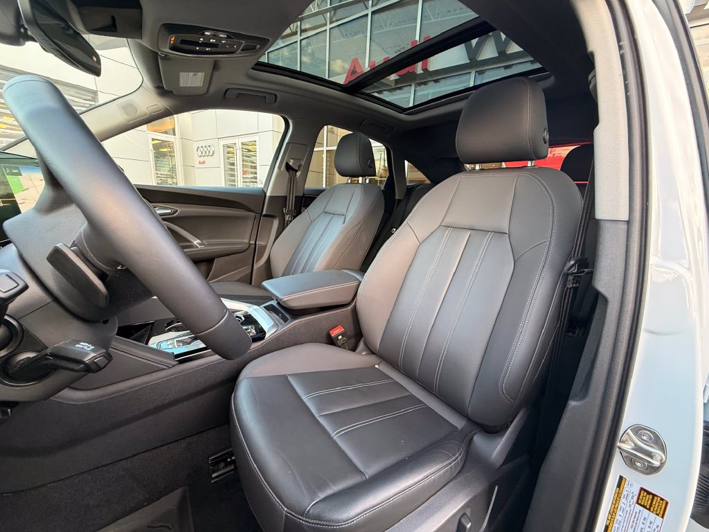 Certified 2025 Audi Q5 Premium Plus w/ Premium Plus AWD/4WD image 10