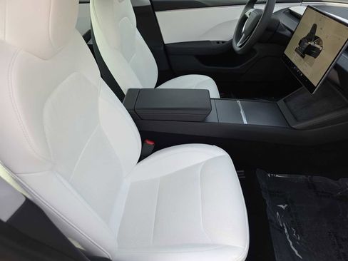 Used 2024 Tesla Model 3 Standard Range image 18