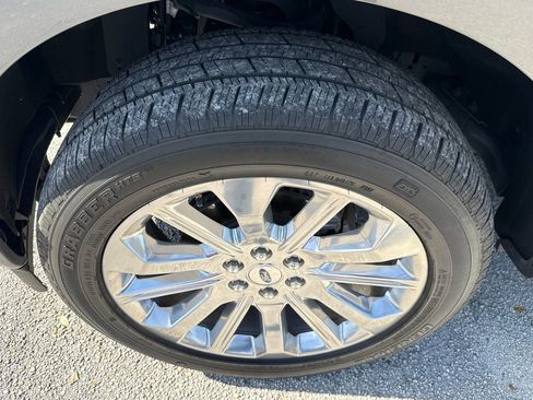 Used 2022 Ford F150 Limited image 13