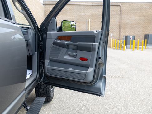 Used 2006 Dodge Ram 3500 Truck SLT AWD/4WD image 28