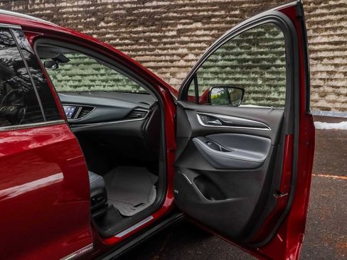 Used 2021 Buick Enclave Essence w/ Sound and Sites Package image 15